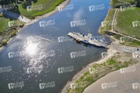 Niedrigwasser der Weser bei Polle
