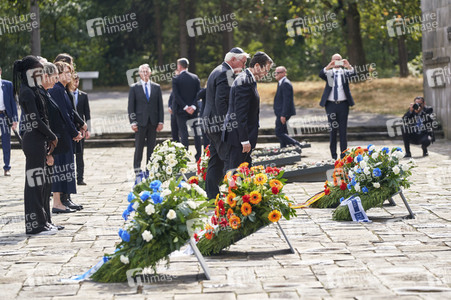 Isaac Herzog und Frank-Walter Steinmeier besuchen die Gedenkstätte Bergen-Belsen