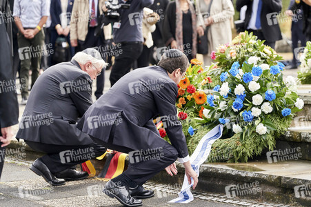 Isaac Herzog und Frank-Walter Steinmeier besuchen die Gedenkstätte Bergen-Belsen