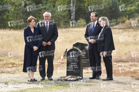 Isaac Herzog und Frank-Walter Steinmeier besuchen die Gedenkstätte Bergen-Belsen