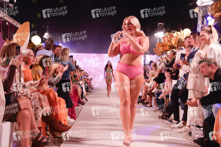 Lascana Fashion Show auf der Berlin Fashion Week S/S 2023 in Berlin