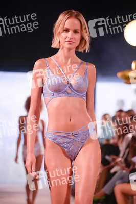 Lascana Fashion Show auf der Berlin Fashion Week S/S 2023 in Berlin