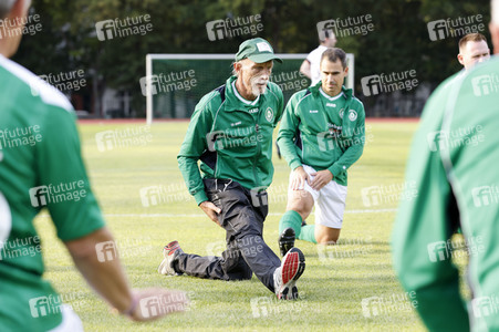 Fußballspiel FC Bundestag vs. FC Diabetologie in Berlin