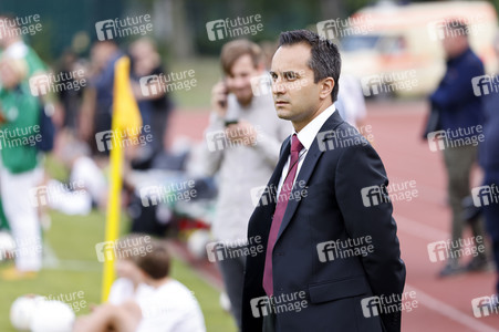 Fußballspiel FC Bundestag vs. FC Diabetologie in Berlin
