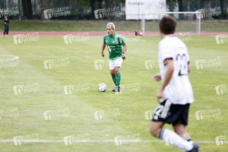 Fußballspiel FC Bundestag vs. FC Diabetologie in Berlin