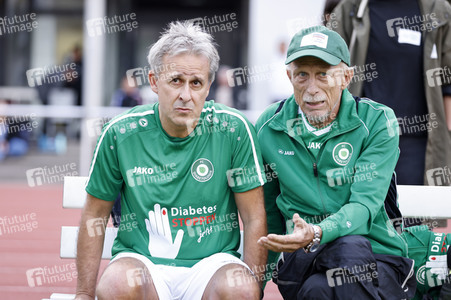 Fußballspiel FC Bundestag vs. FC Diabetologie in Berlin