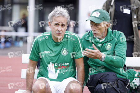 Fußballspiel FC Bundestag vs. FC Diabetologie in Berlin