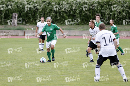 Fußballspiel FC Bundestag vs. FC Diabetologie in Berlin
