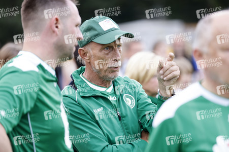 Fußballspiel FC Bundestag vs. FC Diabetologie in Berlin