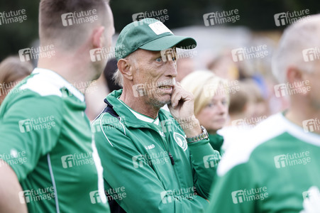 Fußballspiel FC Bundestag vs. FC Diabetologie in Berlin