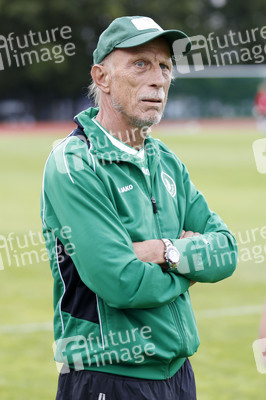 Fußballspiel FC Bundestag vs. FC Diabetologie in Berlin
