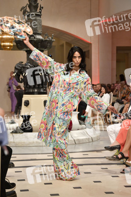 Anja Gockel Fashion Show auf der Berlin Fashion Week S/S 2023