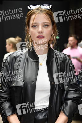 Kilian Kerner Fashion Show auf der Berlin Fashion Week S/S 2023