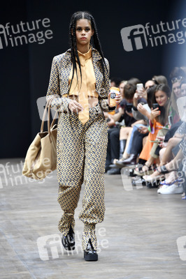 Kilian Kerner Fashion Show auf der Berlin Fashion Week S/S 2023