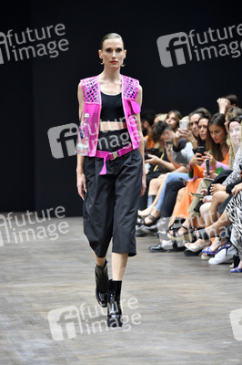 Kilian Kerner Fashion Show auf der Berlin Fashion Week S/S 2023