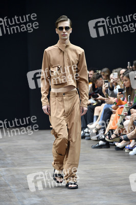 Kilian Kerner Fashion Show auf der Berlin Fashion Week S/S 2023