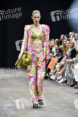Kilian Kerner Fashion Show auf der Berlin Fashion Week S/S 2023