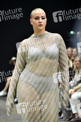 Kilian Kerner Fashion Show auf der Berlin Fashion Week S/S 2023