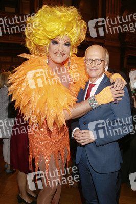 Festakt Verleihung der Ehrenbürgerwürde an Udo Lindenberg in Hamburg