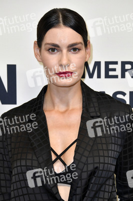 Rebekka Ruetz Fashion Show auf der Berlin Fashion Week S/S 2023