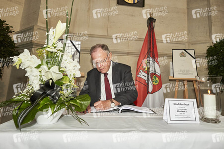 Kondolenzbuch für die Queen in Hannover