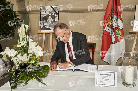 Kondolenzbuch für die Queen in Hannover