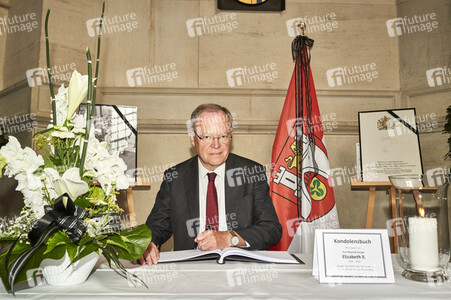 Kondolenzbuch für die Queen in Hannover