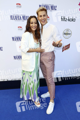 Musicalpremiere 'Mamma Mia!' in Hamburg