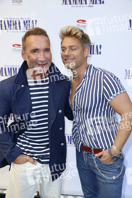Musicalpremiere 'Mamma Mia!' in Hamburg