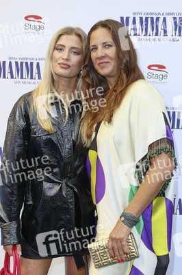 Musicalpremiere 'Mamma Mia!' in Hamburg