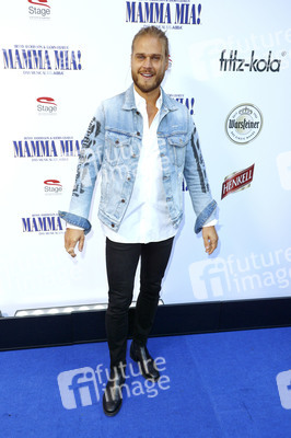 Musicalpremiere 'Mamma Mia!' in Hamburg