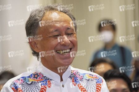 Denny Tamaki gewinnt die Gouverneurswahl in Okinawa