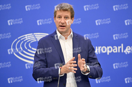 Pressekonferenz zu Produkten, die durch Zwangsarbeit hergestellt werden in Straßburg