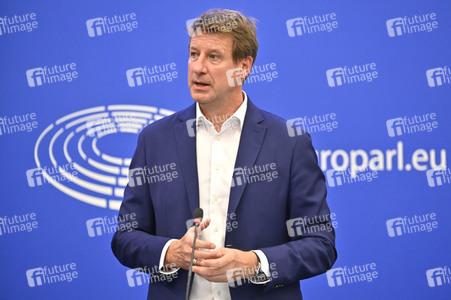 Pressekonferenz zu Produkten, die durch Zwangsarbeit hergestellt werden in Straßburg
