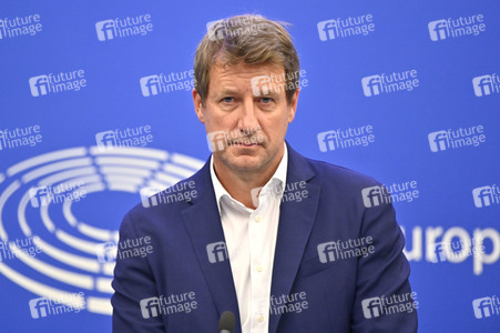 Pressekonferenz zu Produkten, die durch Zwangsarbeit hergestellt werden in Straßburg