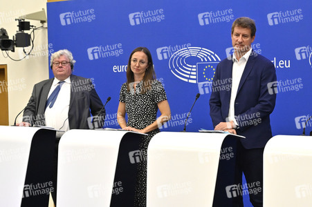 Pressekonferenz zu Produkten, die durch Zwangsarbeit hergestellt werden in Straßburg