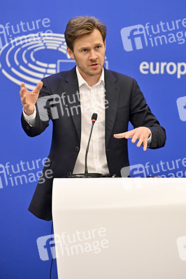 Pressekonferenz zu der Überarbeitung der Energieeffizienzrichtlinie im EU-Parlament in Straßburg