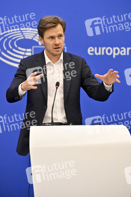 Pressekonferenz zu der Überarbeitung der Energieeffizienzrichtlinie im EU-Parlament in Straßburg