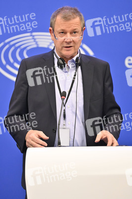 Pressekonferenz zu Überarbeitung der Erneuerbare-Energien-Richtlinie im EU-Parlament in Straßburg