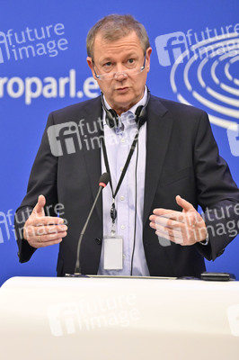 Pressekonferenz zu Überarbeitung der Erneuerbare-Energien-Richtlinie im EU-Parlament in Straßburg