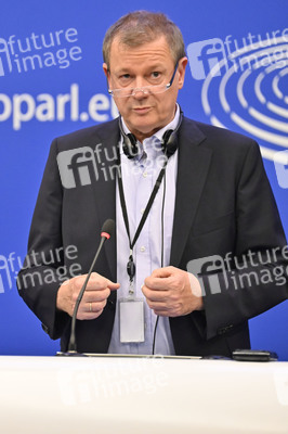 Pressekonferenz zu Überarbeitung der Erneuerbare-Energien-Richtlinie im EU-Parlament in Straßburg