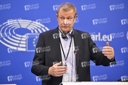 Pressekonferenz zu Überarbeitung der Erneuerbare-Energien-Richtlinie im EU-Parlament in Straßburg