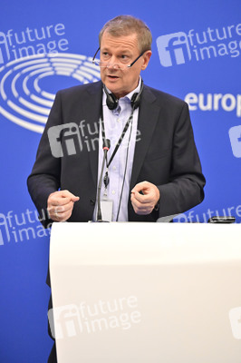 Pressekonferenz zu Überarbeitung der Erneuerbare-Energien-Richtlinie im EU-Parlament in Straßburg