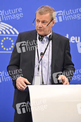 Pressekonferenz zu Überarbeitung der Erneuerbare-Energien-Richtlinie im EU-Parlament in Straßburg