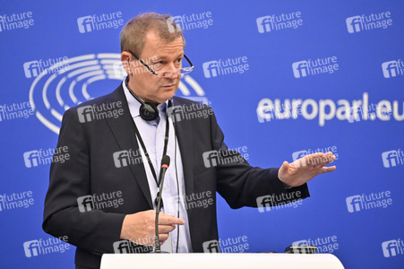Pressekonferenz zu Überarbeitung der Erneuerbare-Energien-Richtlinie im EU-Parlament in Straßburg