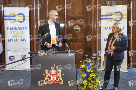 Pressetermin mit Svenja Schulze und Belit Onay in Hannover