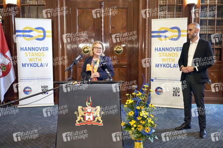 Pressetermin mit Svenja Schulze und Belit Onay in Hannover