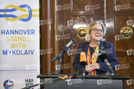 Pressetermin mit Svenja Schulze und Belit Onay in Hannover
