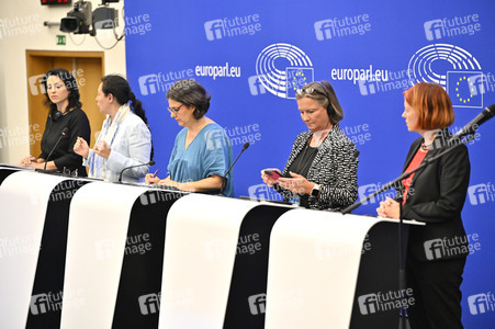 Pressekonferenz zum Verhalten Ungarns im EU-Parlament in Straßburg