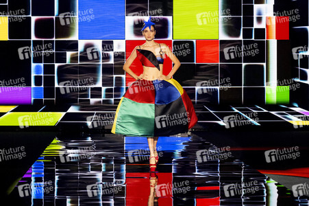 Andres Sarda Fashion Show auf der 76. Mercedes-Benz Fashion Week Madrid
